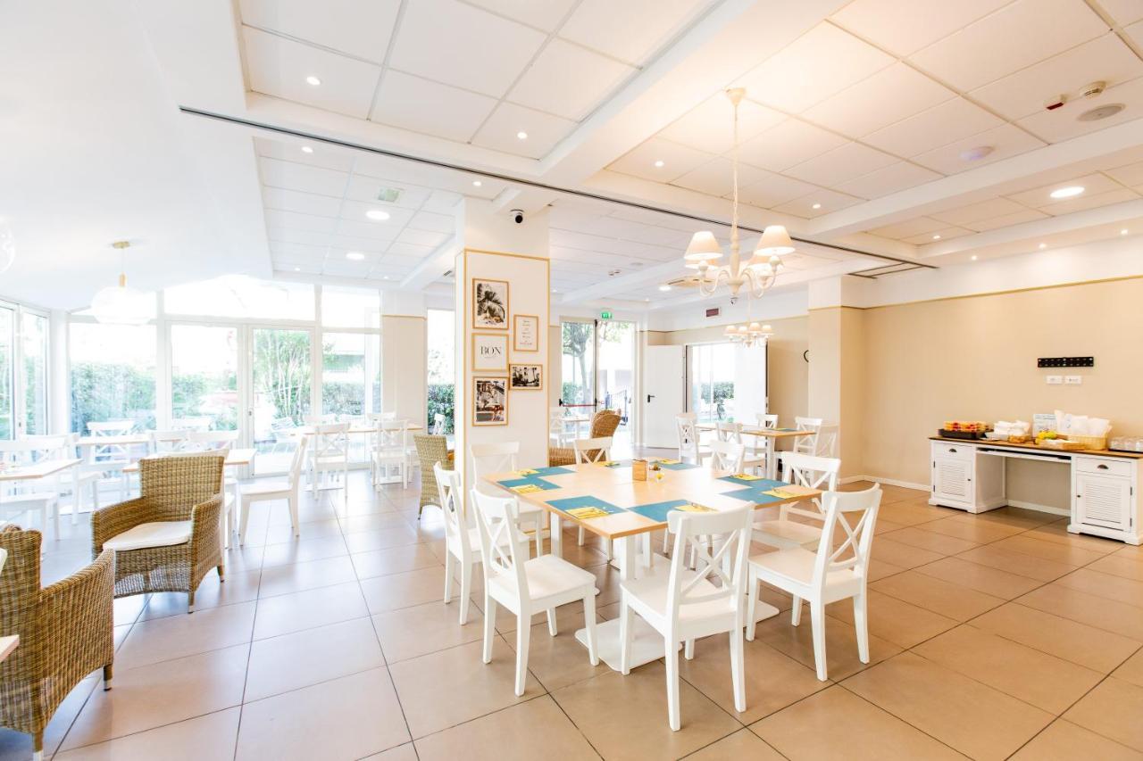 Beyou Hotel Villa Rosa Риччоне Екстер'єр фото