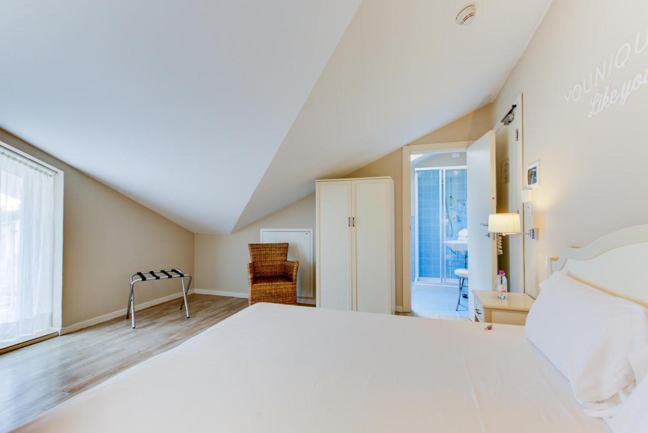 Beyou Hotel Villa Rosa Риччоне Екстер'єр фото