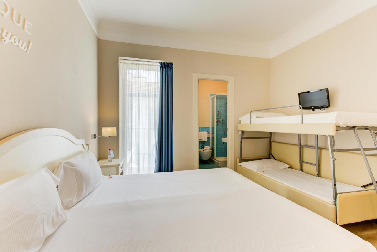 Beyou Hotel Villa Rosa Риччоне Екстер'єр фото