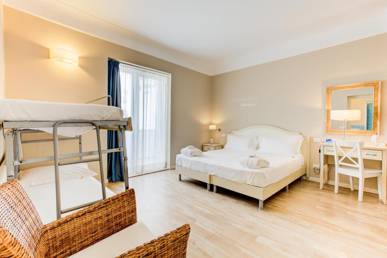 Beyou Hotel Villa Rosa Риччоне Екстер'єр фото