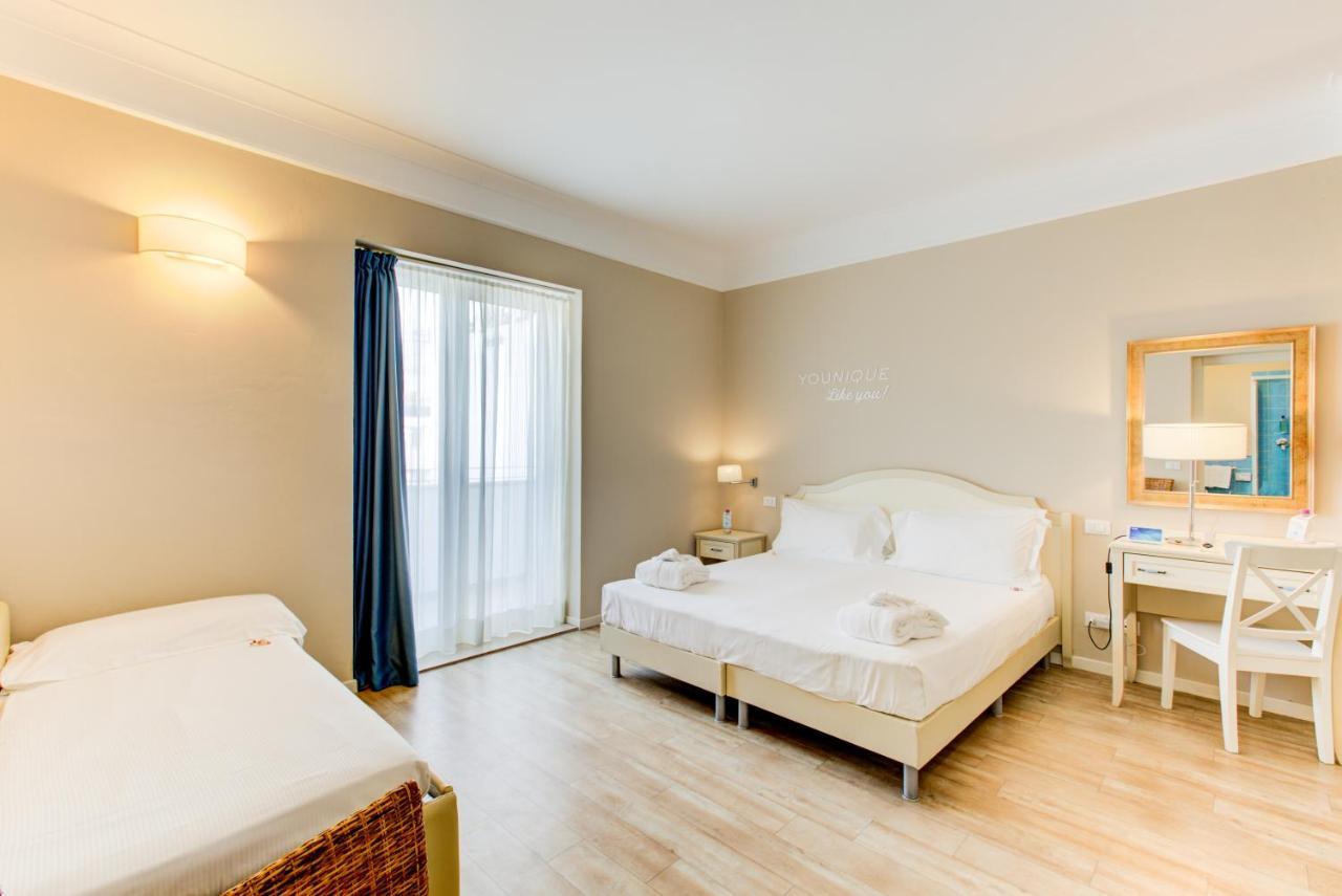 Beyou Hotel Villa Rosa Риччоне Екстер'єр фото