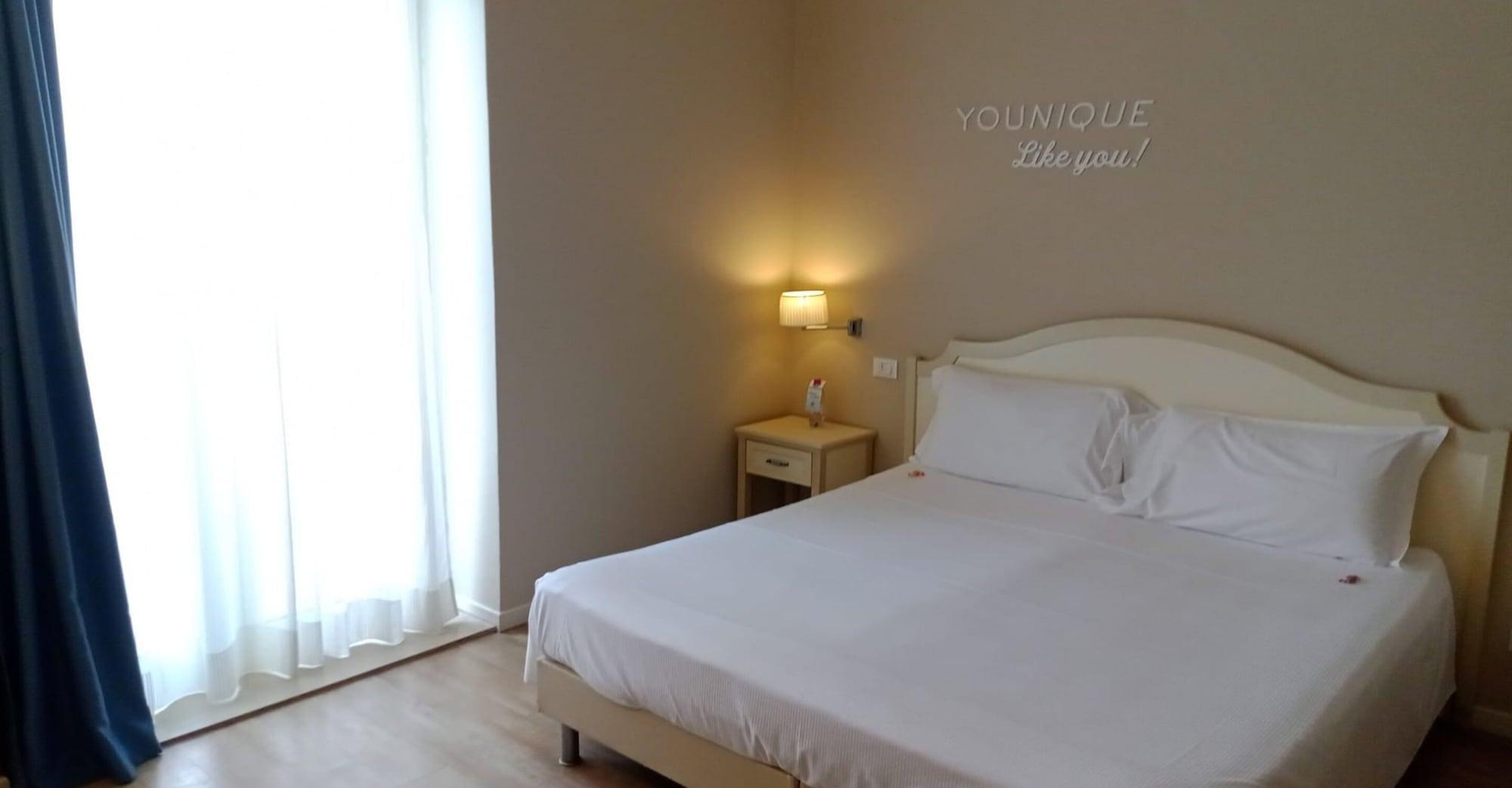 Beyou Hotel Villa Rosa Риччоне Екстер'єр фото