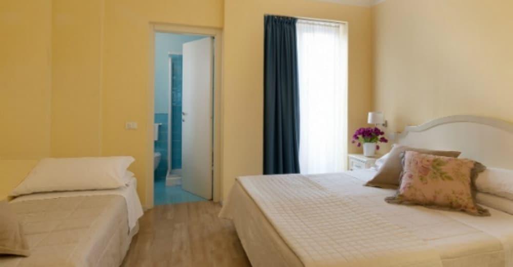 Beyou Hotel Villa Rosa Риччоне Екстер'єр фото